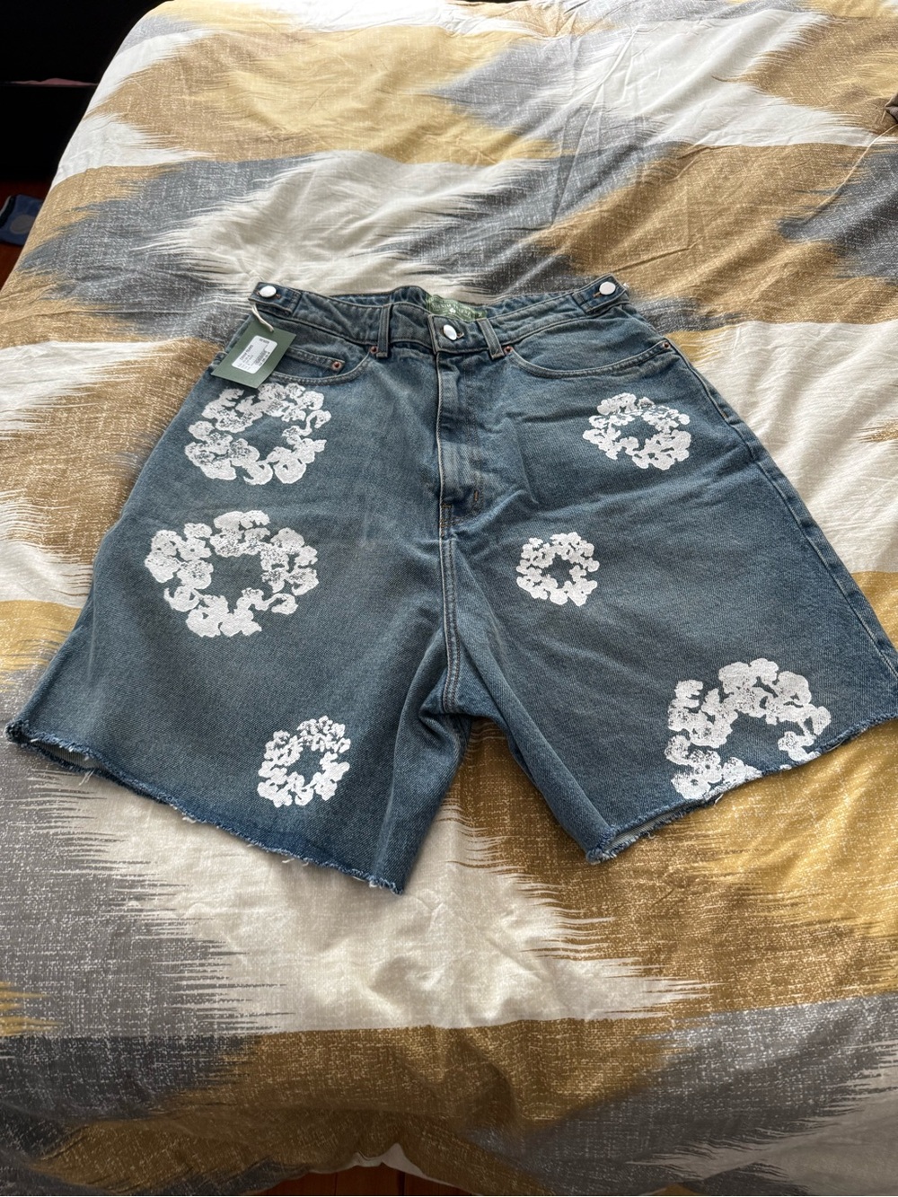 Denim Tears Cotton Wreath Denim Shorts Men’s Light Wash Size M